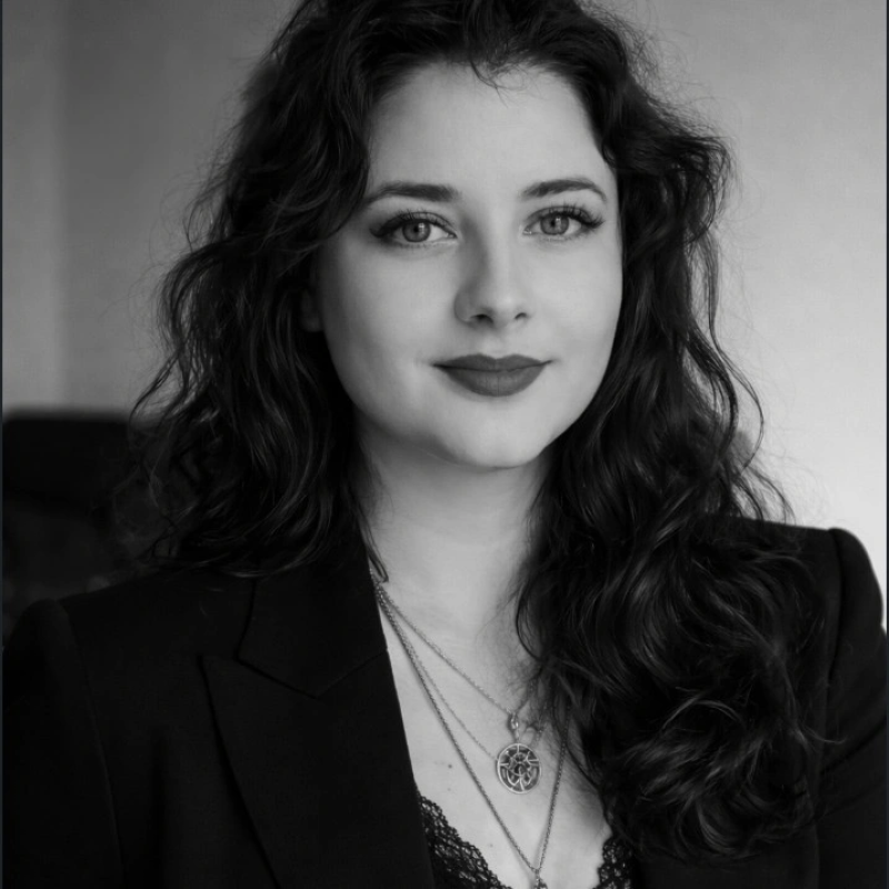 Lisa Raith, Projektleiterin